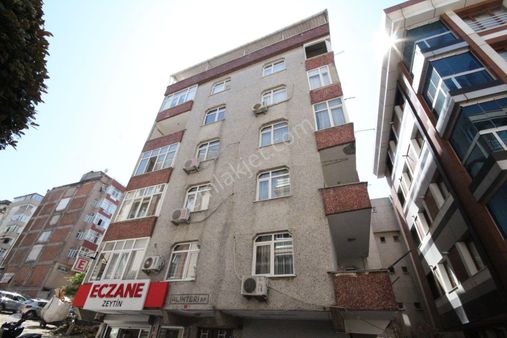 Old City'den Beyaz Konaklar Yanı 1994 Yapımı 4+1 5.kat Dublex Fırsat Teraslı Daire.