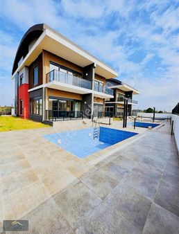 Altınkale De Palm City Yanı 5+1 220m2 Müstakil Havuzlu Villa
