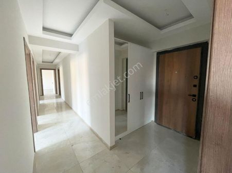 Bursa Osmangazi Güler Kent Sitesinde Satılık 3+1 Daire