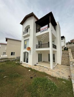 My Gayrimenkul Bozbük'te Tripleks Denize Komşu Villa