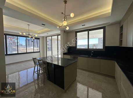 Kutlar'dan Iconava Civarı 3+1 200 M2 Satılık Ultra Lüx Daireler!