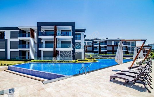 Kuşadası Kadınlar Denizi Mahallesidenize Yürüme Mesafesinde Satılık Daire