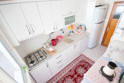 🛑🛑aktiften Akçay'da Satılık Denize 400mt Çift Balkon Masrafsız Mantolamalı 2+1 Daire