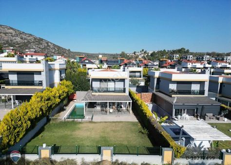 Markada Konakları'nda Özel Havuzlu Satılık 4+1 Müstakil Villa