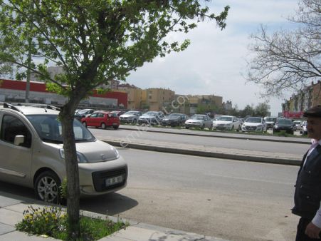 Batıkent Metro Yanında Satılık Tribleks