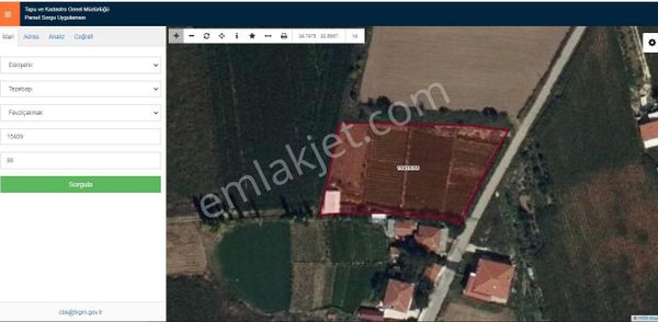 Şehir Merkezinde Tüm Altyapı Ve Ev Olan Tel Örgülü Satılık Tarla