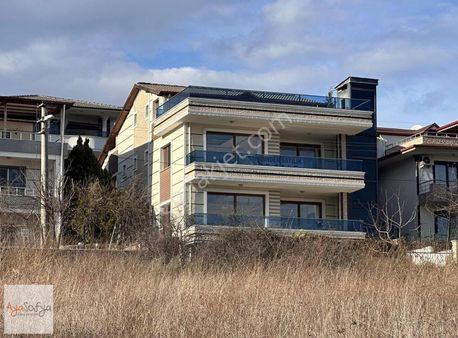 Yalova Merkez Kazım Karabekir 450m2 Satılık Müstakil 11+1 Villa
