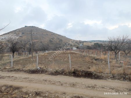 Su Gözün'de 1,400 M2 Bahçelik Tarla Resmi Yolu Var