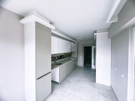 Cihandan Kayalarda Sıfır Giyinme Odalı Ara Katta Manzaralı 5+1