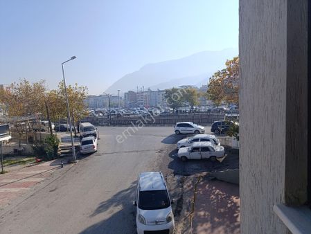 Manisa Yeni Mahalle Girişinde Satılık Daire