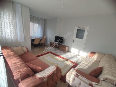 Eyüp Alibeyköy'de Eşyalı Satılık 2+1 Daire (özde Sitesi) 1.kat