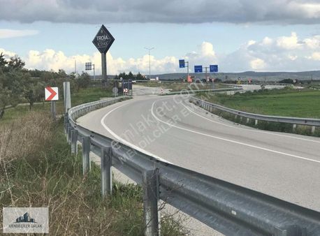 Merkeze 20 Dk. Mesafede, İzmir Asfaltına Çok Yakın Hobi Bahçesi.