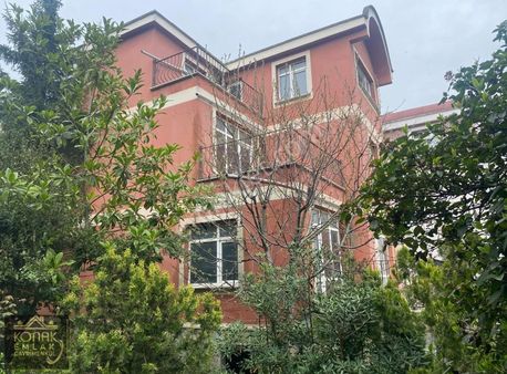 Bahcesehir Bogazköyde Satılık Natamam Köşe Villa