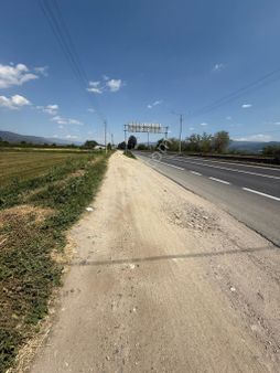 Satılık Anayola Sıfır İmara Yakın Tarla