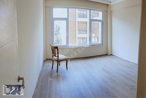 Jirmax'den Kadıköy Moda Satılık Yüksek Getirili 1+1 Daire