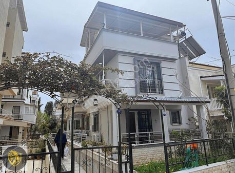 Şenbağlar'dan Denize 50 Mtr Ön Cephe Kelepir Yazlık