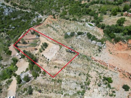 Yenice Köyünde Deniz Ve Vadi Manzaralı Hafriyatı Yapılmış 1800 M2 Tarla