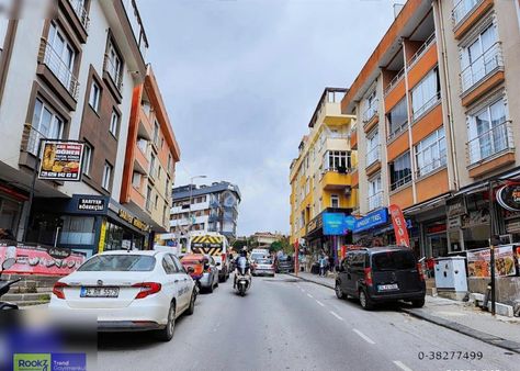 Çekmeköyde Ana Caddeye Cepheli Dubleks Konut