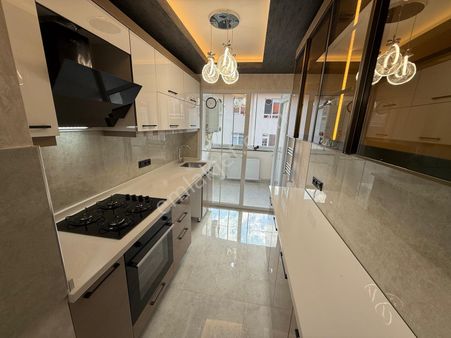 Görkem'den 3+1+2banyolu 120 M2 Kombili Bağımsız Sokullu Cad.paraleli