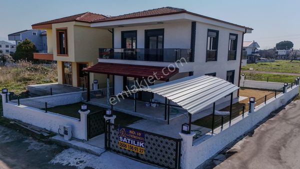No:10 Gayrimenkul'den Tam Müstakil Denize Sıfır Dubleks Villa