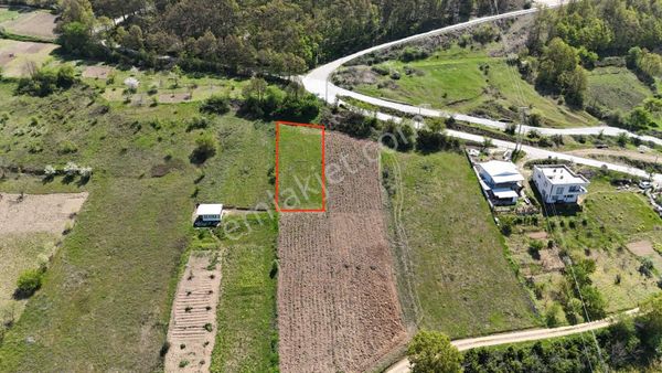 Nilüfer Üçpınar 698 M² Köy İçi İmarlı Satılık Tarla