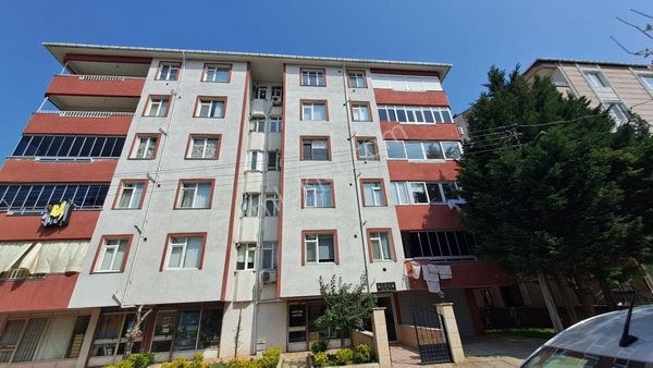 Gölcük Kavaklı Deniz Manzaralı Eşyalı Satılık Daire