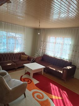 Uşak Eşme Narlı Köyünde Satılık Mustakil Ev