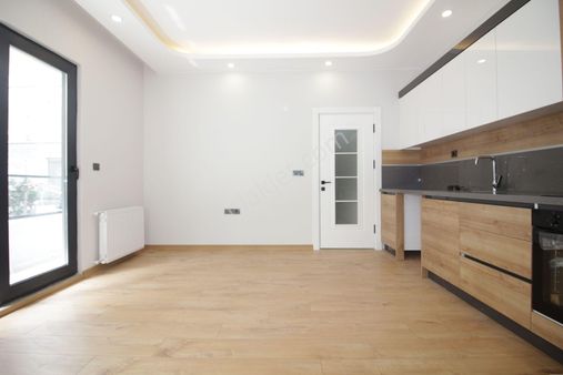 Altınkumda Dogalgazlı Geniş Balkonlu Müstakil Tadında 1+1 Sıfır Lüx Daire
