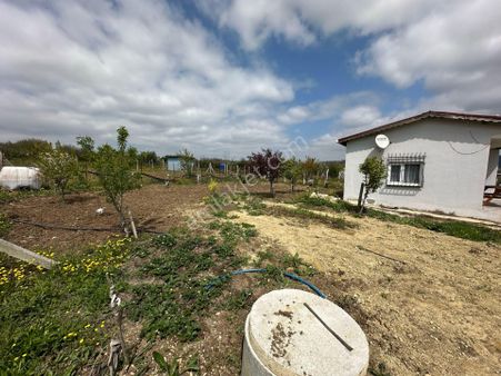 Arıkoğlundan Çatalça Elbasan 600m2 Hisseli Bahçeli Ev