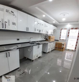 Avcılar Merkezde Sıfır 2+1 Metrobüse Komşu Geniş M2 Kaçmaz