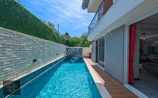 Uğurdan Acil Fethiye Müstakil Eşyalı 4+1 Satılık Villa