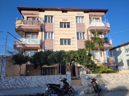 İlbey // Şuhut Altıgöz Mh.' De 8 Daireli 8 Kiracılı Komple Bina