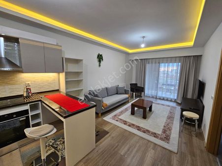Bornova Narova 4.etapta Eşyalı Kiralık Geniş 1+1 Daire