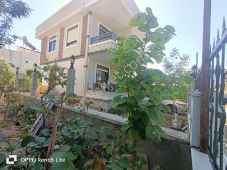 Buse Emlaktan Edremit Gürede Denize 200 Metre Mesafede Villa