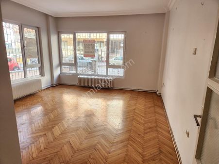 Burak Emlak'tan Satılık Daire Uğurlu Sokak Yüksek Giriş 3+1