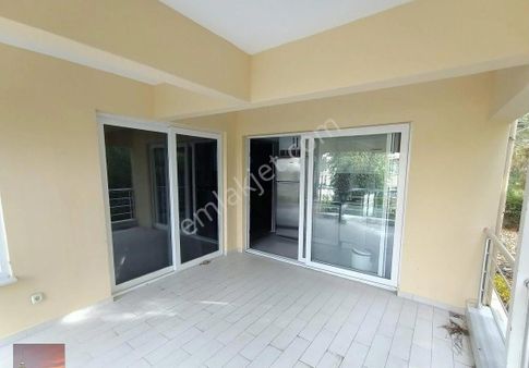 Heybeliada Deniz Ve Doğa Manzaralı Orta Kat Daire