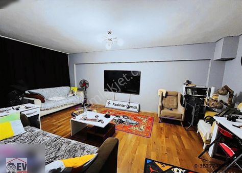 Kuşadasında Acil Satılık Masrafsız2+1 Liman Ve Kalekapısı 5 Dk