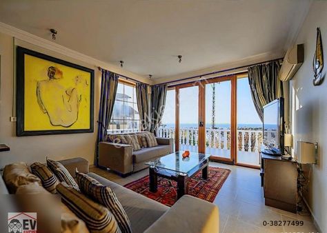 Kuşadası'nda 6+2, Bahçeli, Özel Havuzlu, Doğal Taş Villa