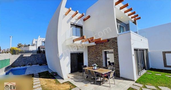 Kuşadası Yavansu'da Deniz Manzaralı 4+1 Lüx Villa