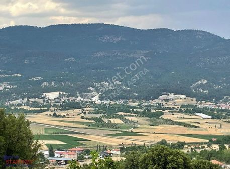 Denizli Çameli Fethiye Sınırında Muhteşem 1. Sınıf Su Olan Bahçe