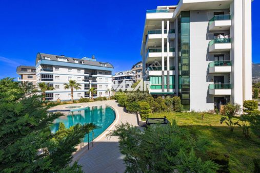 Alanya Oba'da Satılık 5+1 Geniş Dubleks Daire – Eksen Park Sitesi