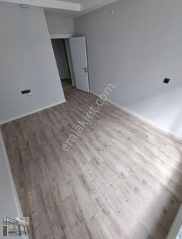 Yatırımlık A. Ü. Dibinde Bağımsız Mutfak 2+0