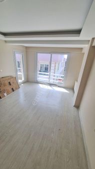Satilık+1 90 M² Ara Kat Dogal Gazlı Daire