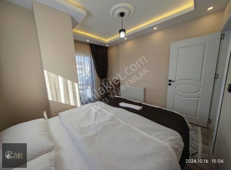 Çakı Yapı Emlaktan Merkezde Lüks Eşyalı 1+1 Kiralık Daire