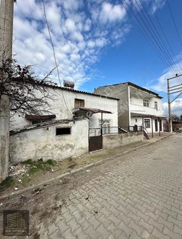 Çanakkale Lapseki Umurbeyde Değerli Mevkide Binası Olan Arsa