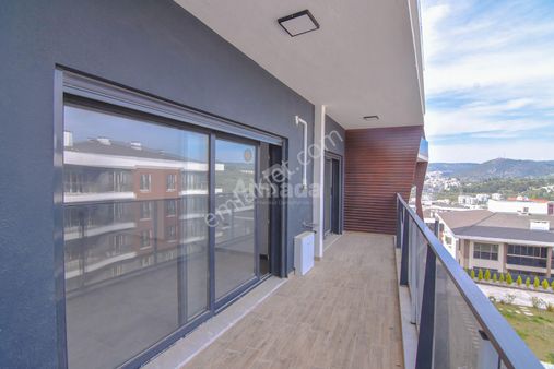 Kuşadası Değirmendere Mahallesi'nde Sıfır 1+1 Satılık Daire