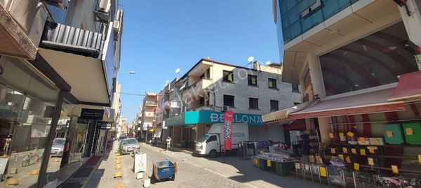Akıncılar Mah. Çarşı İçerisinde Satılık Köşe Daire