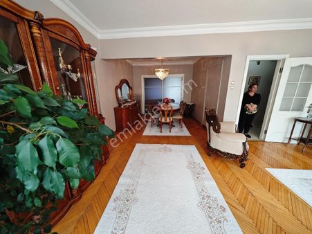 Beşiktaş In En Mutena Bölgesi Serencebey De Mükemmel Daire