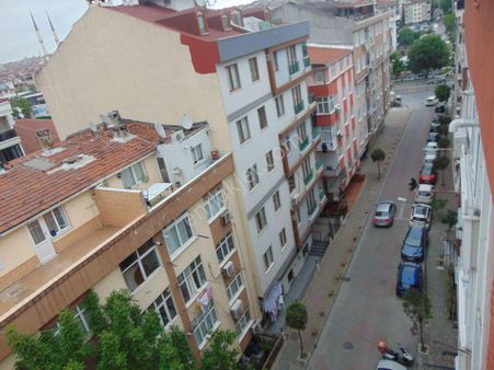 İstanbul Bahçelievler Şirinevlerde Satılık 3+1 Teraskatı Açıklamayı Okuyunuz