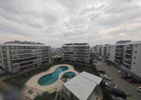 Yedieylül'de Uygun Fiyata 3+1 165m2 Havuzlu Site Ultra Lüks Acil